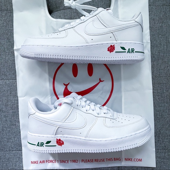 🌹 Nike Air Force 1 white rose shoes - Picture 3 of 4